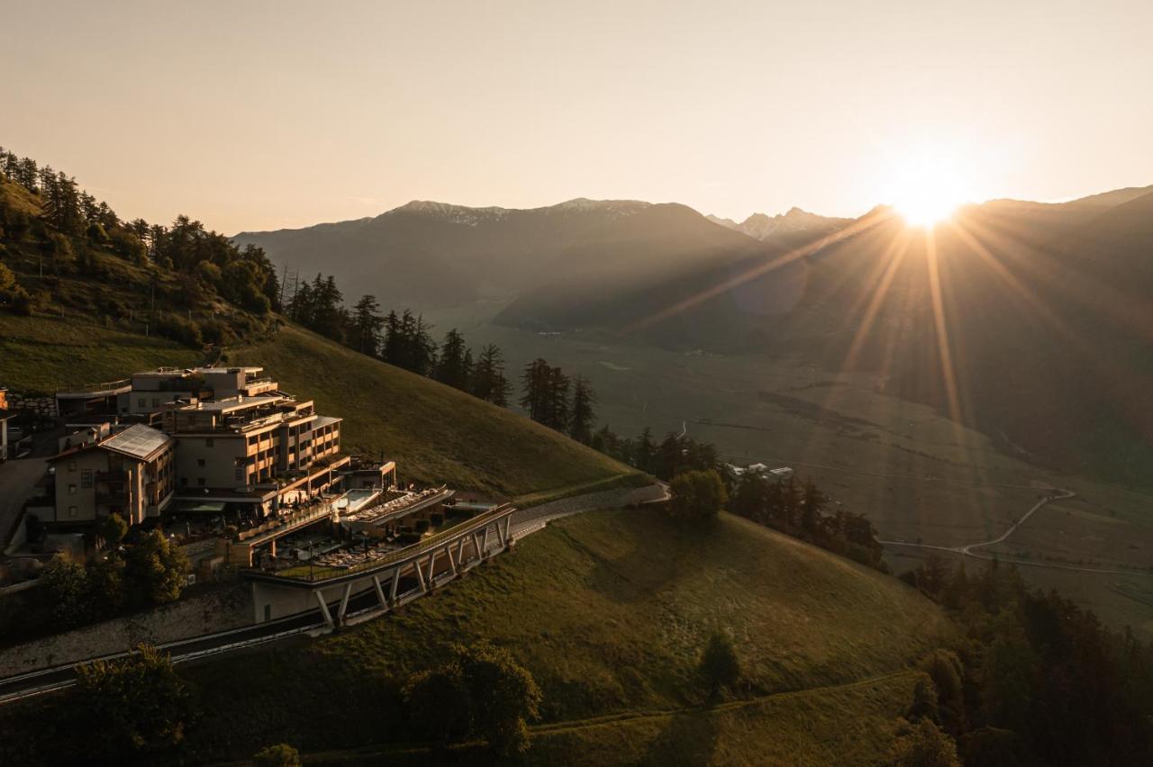 Das Gerstl Alpine Retreat Hotel Malles Venosta Exterior photo